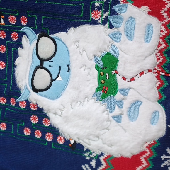 33 Degrees YETI SET GO Christmas Long Sleeve Ugly Sweater Gamer Youth LRG 14/16 - Picture 3 of 6